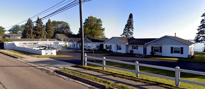 Sky Top Resort (Mazurs Skytop Resort) - 2019 Street View (newer photo)
